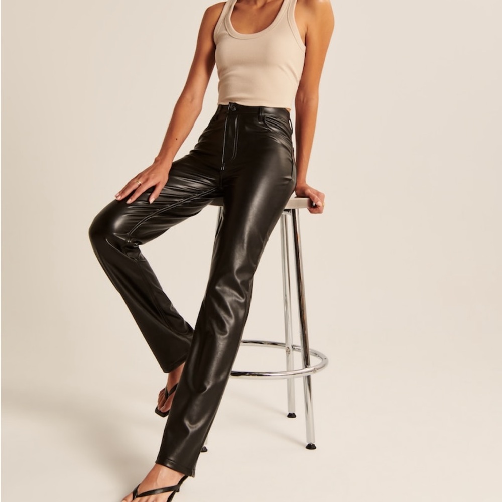 Criss-Cross Waistband Vegan Leather 90s Straight Pant